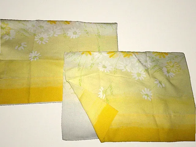 VINTAGE BURLINGTON DAISY OMBRE VERA YELLOW FLORAL (2) STANDARD PILLOWCASES 20X30